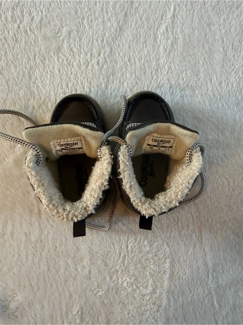 OshKosh B’gosh Toddler Brown Sherpa Lined Lace Up Boots Size 4M